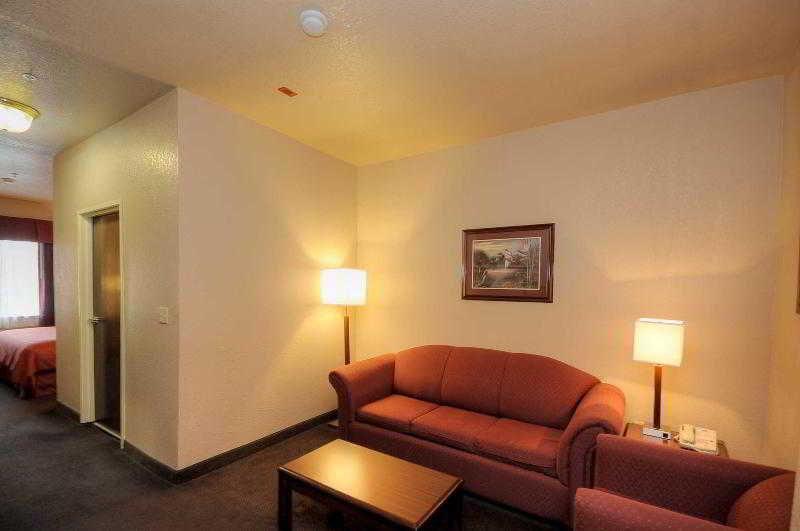 Baymont By Wyndham Clute Lake Jackson Kamer foto